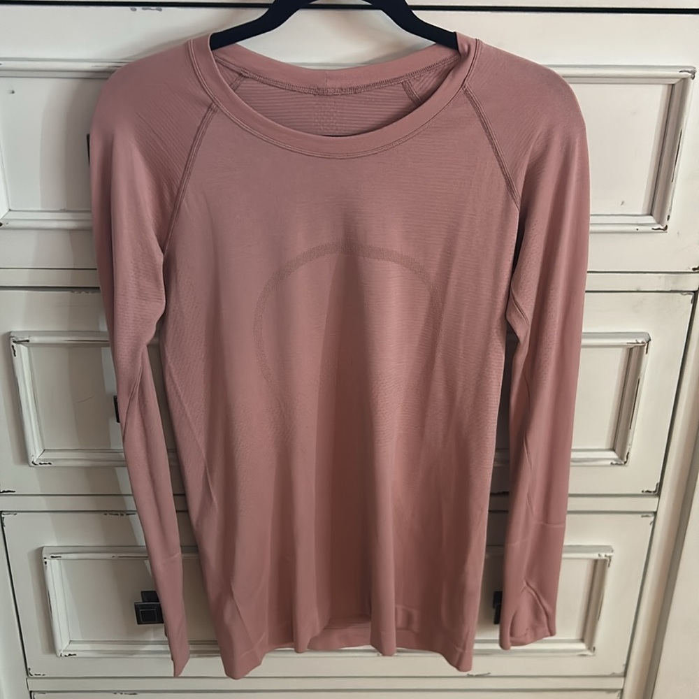 Lululemon Swiftly Long Sleeve 2.0 size 8